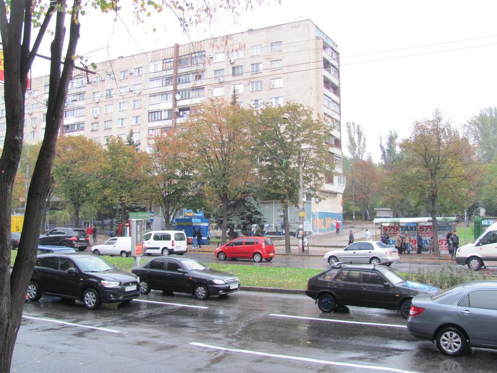 Apartment On Sobornyi Avenue Zaporizhia Exterior photo